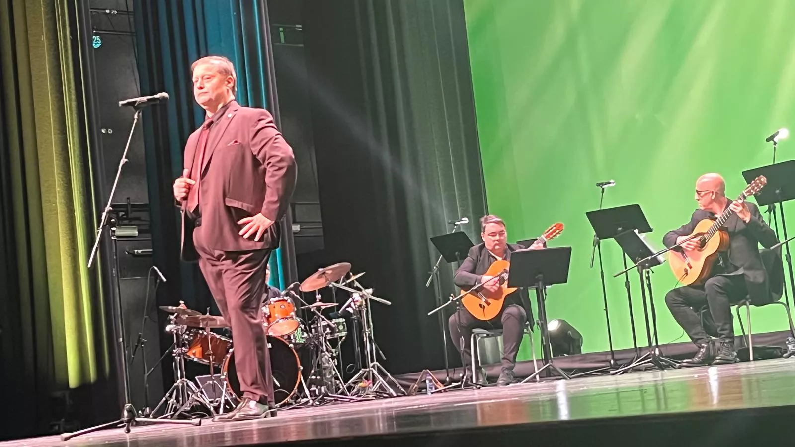 Décima gala de jota Amigos de Roberto a beneficio de Aspanoa. Foto Mercedes Manterola