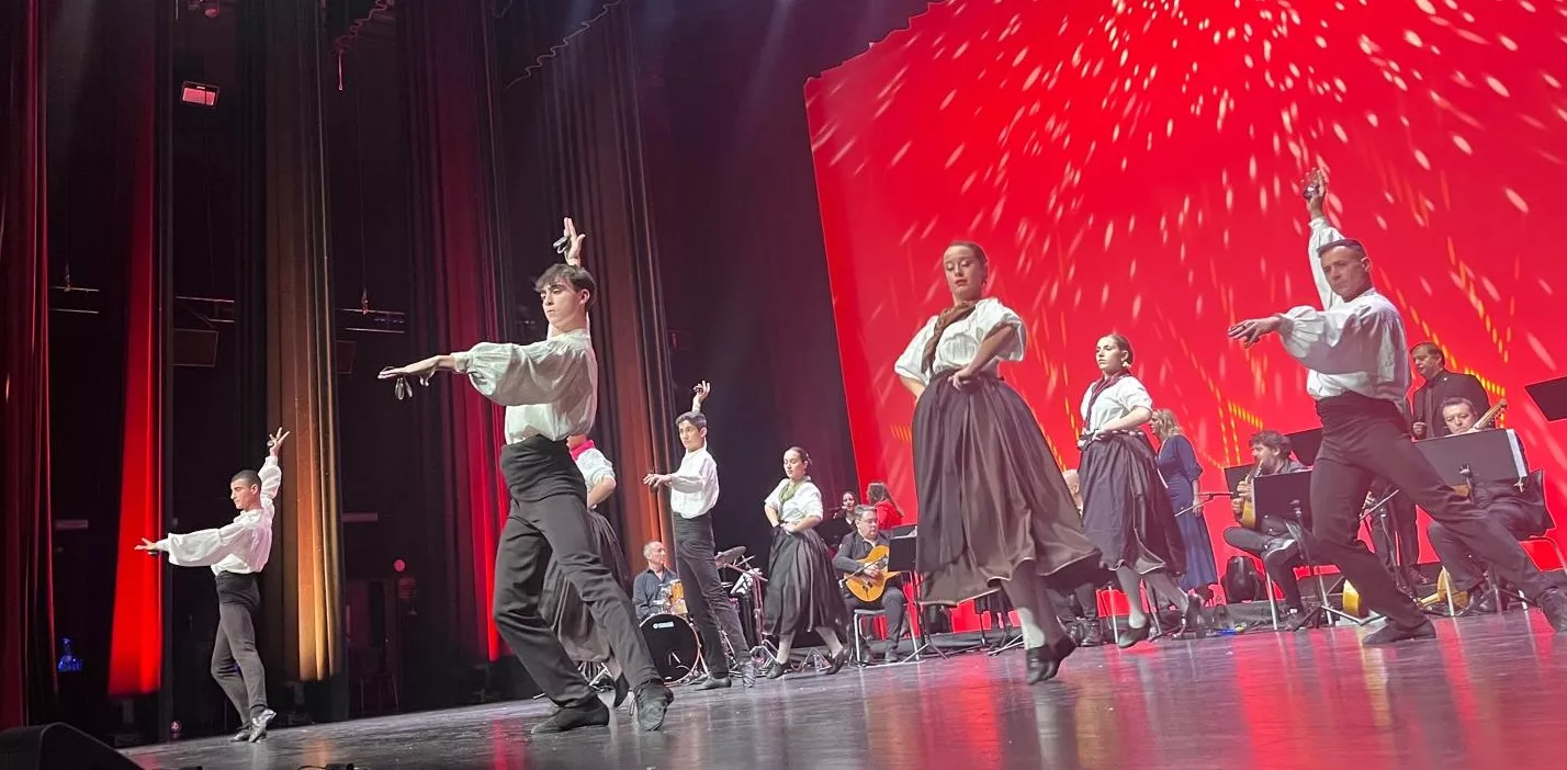 Décima gala de jota Amigos de Roberto a beneficio de Aspanoa. Foto Mercedes Manterola