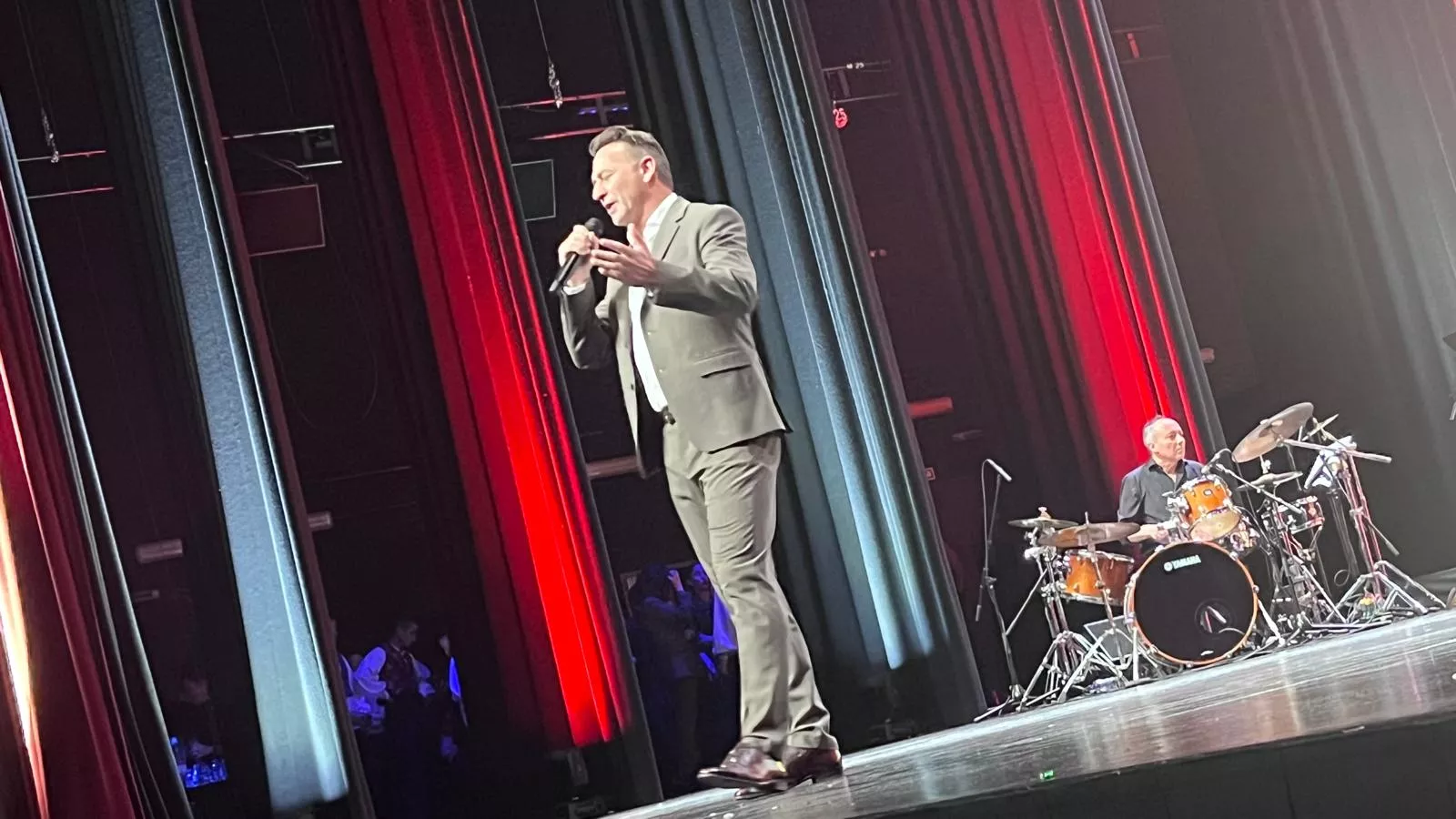 Décima gala de jota Amigos de Roberto a beneficio de Aspanoa. Foto Mercedes Manterola