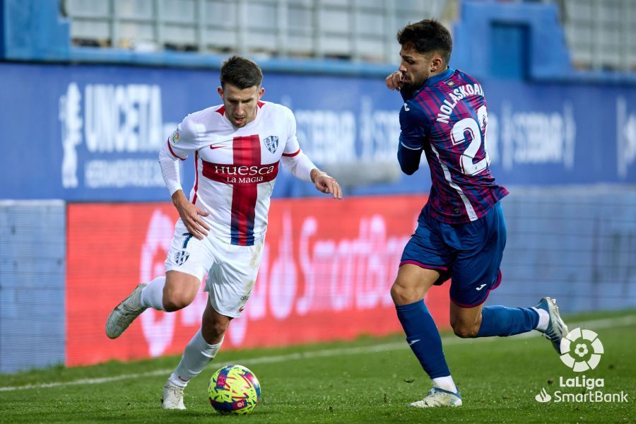 Imágenes del partido Eibar Huesca. Foto La Liga