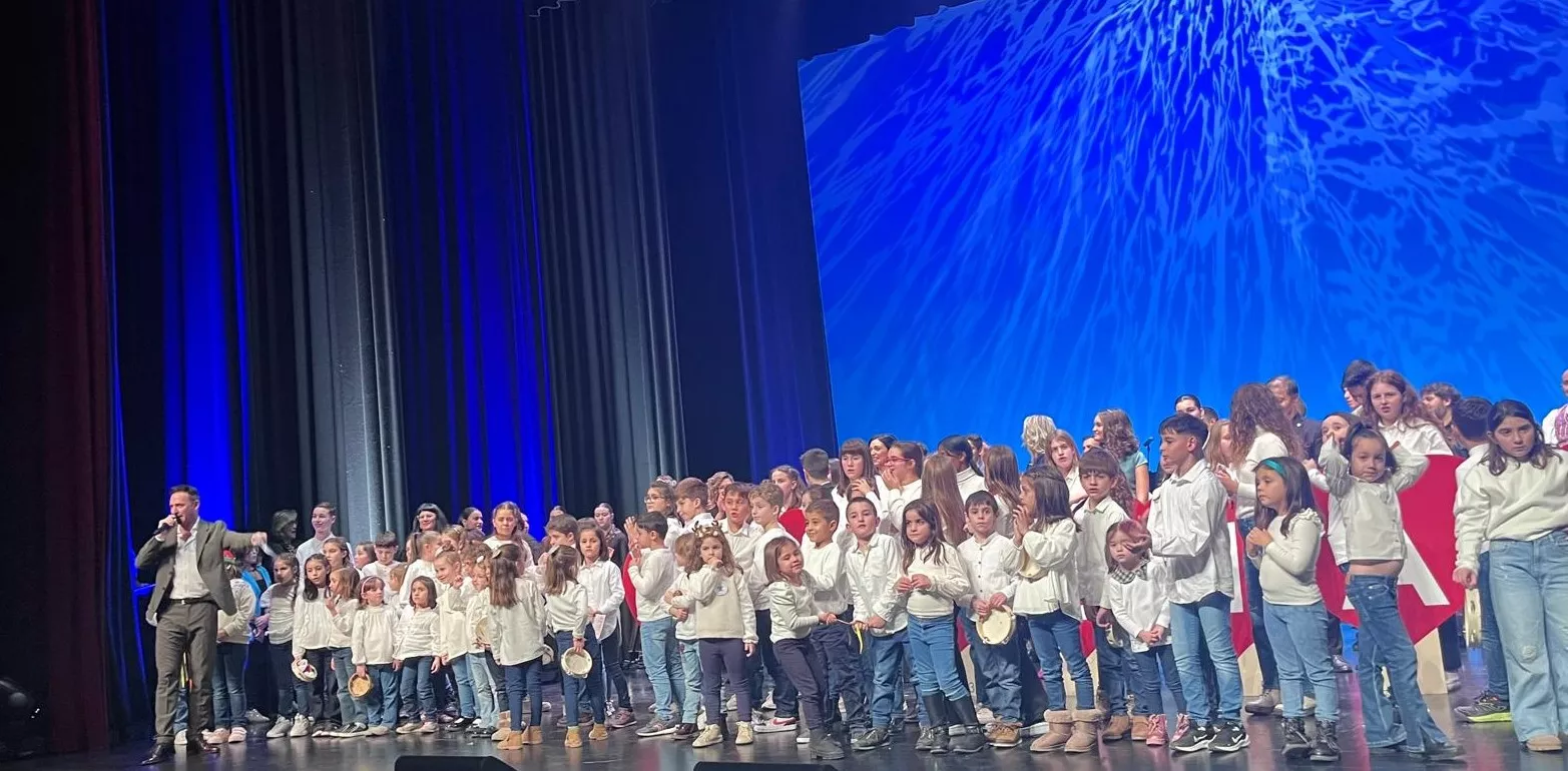 Décima gala de jota Amigos de Roberto a beneficio de Aspanoa. Foto Mercedes Manterola