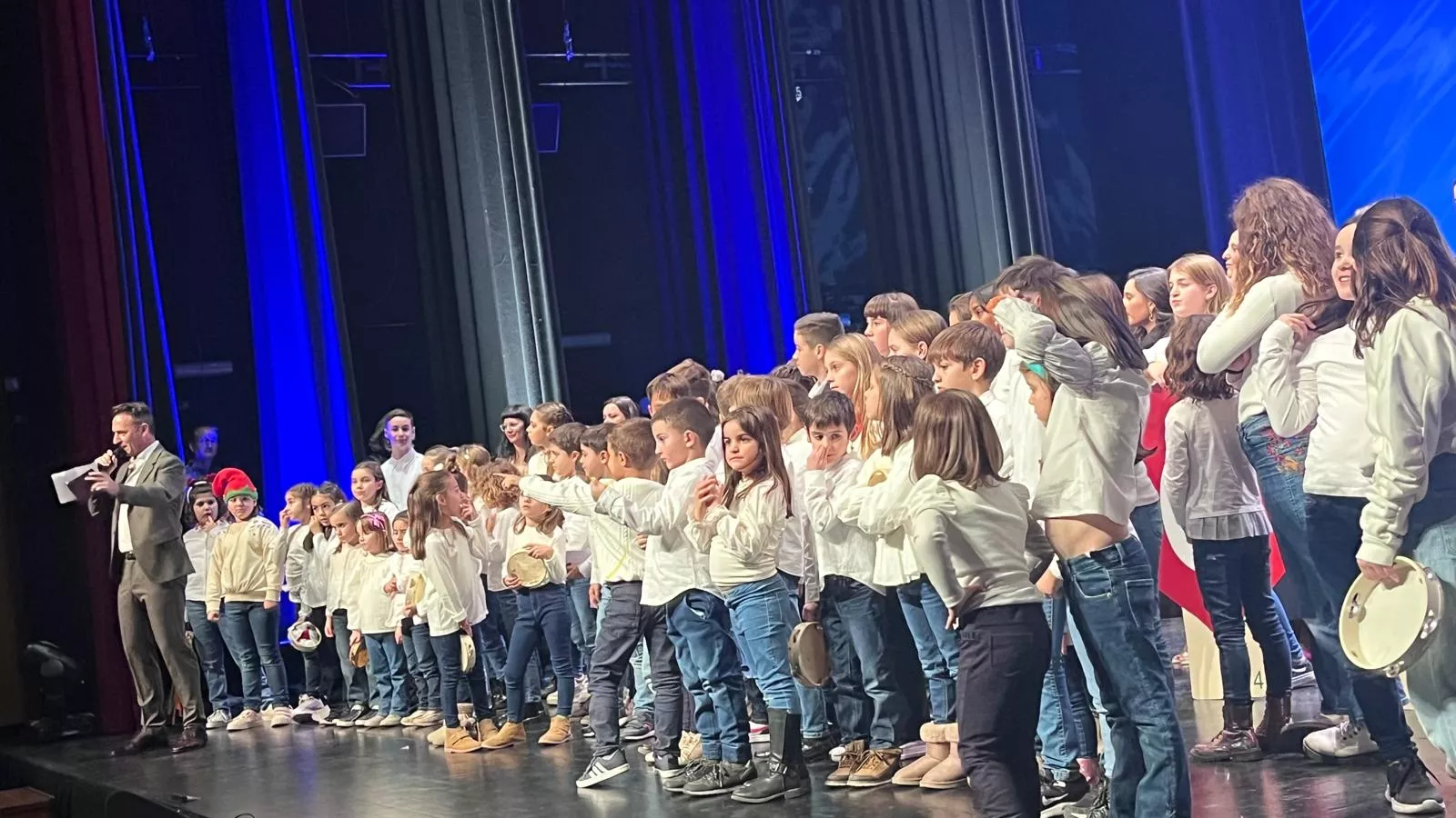 Décima gala de jota Amigos de Roberto a beneficio de Aspanoa. Foto Mercedes Manterola