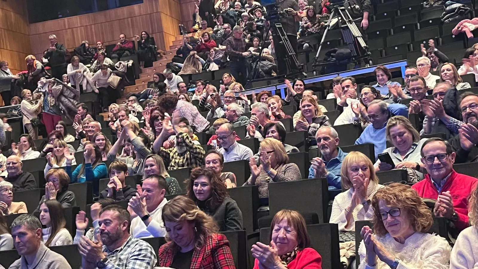 Décima gala de jota Amigos de Roberto a beneficio de Aspanoa. Foto Mercedes Manterola