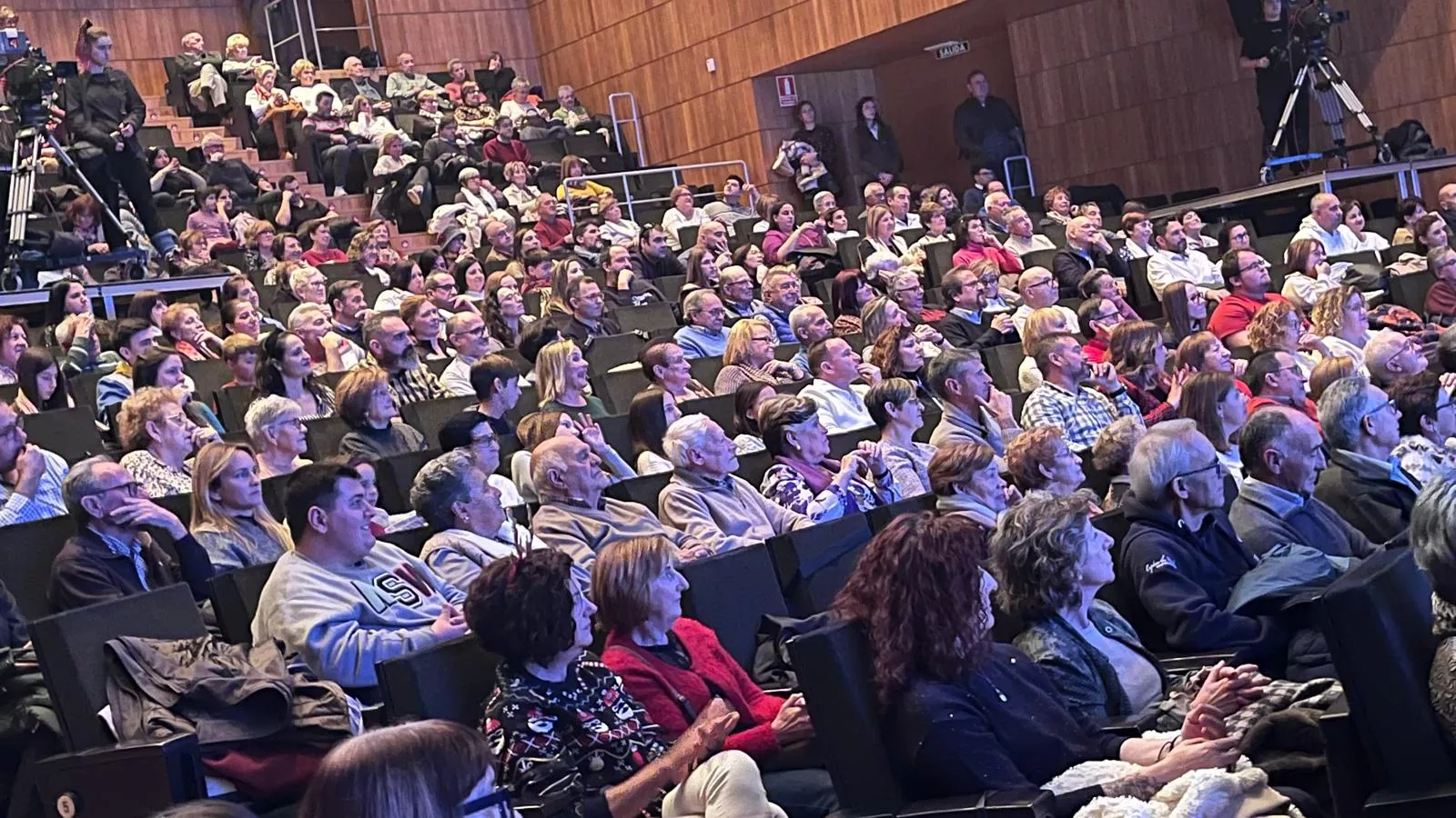 Décima gala de jota Amigos de Roberto a beneficio de Aspanoa. Foto Mercedes Manterola