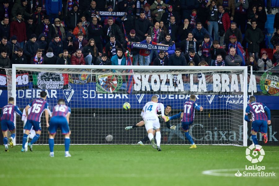Imágenes del partido Eibar Huesca. Foto La Liga 