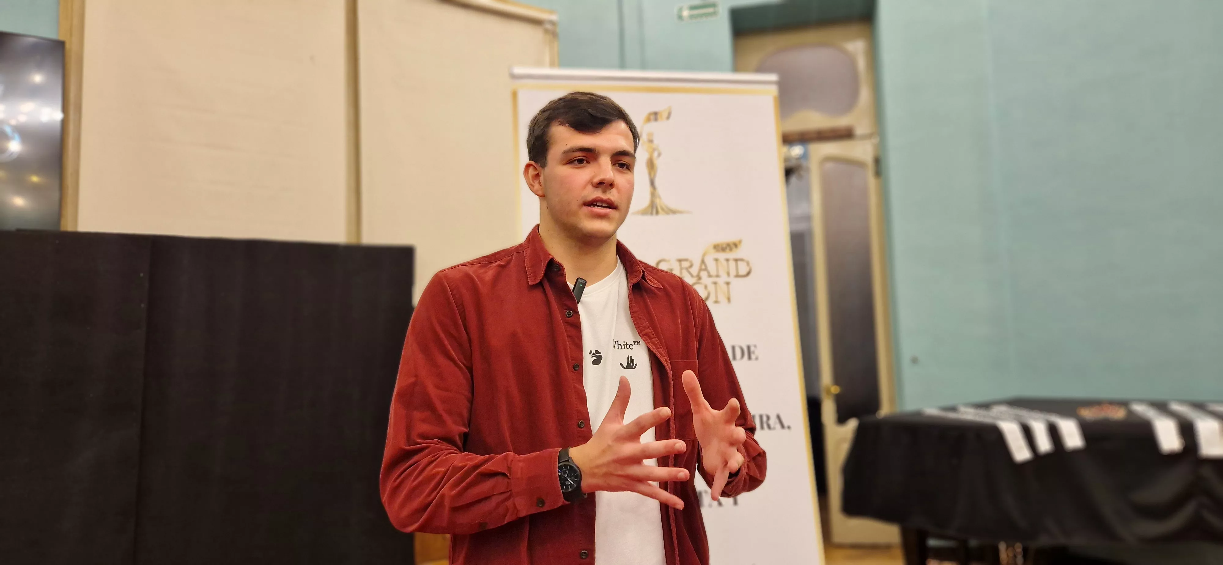 Gonzalo Ordás, responsable de la organización de Miss Grand Aragón 2024. Foto Myriam Martínez 