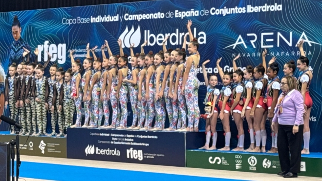 Infantil 8 10, Gnomos, con la medalla de oro. Infantil 8 10, Gnomos, con la medalla de oro.