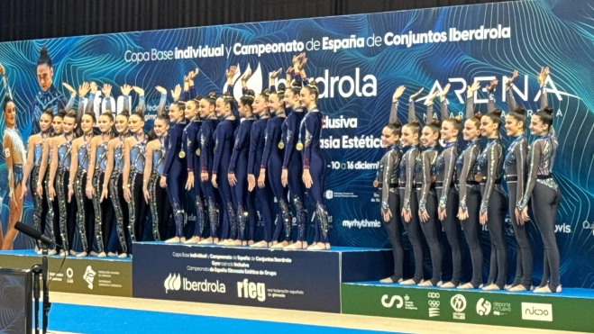 Cyrano, equipo Junior, en lo alto del podio. Cyrano, equipo Junior, en lo alto del podio.