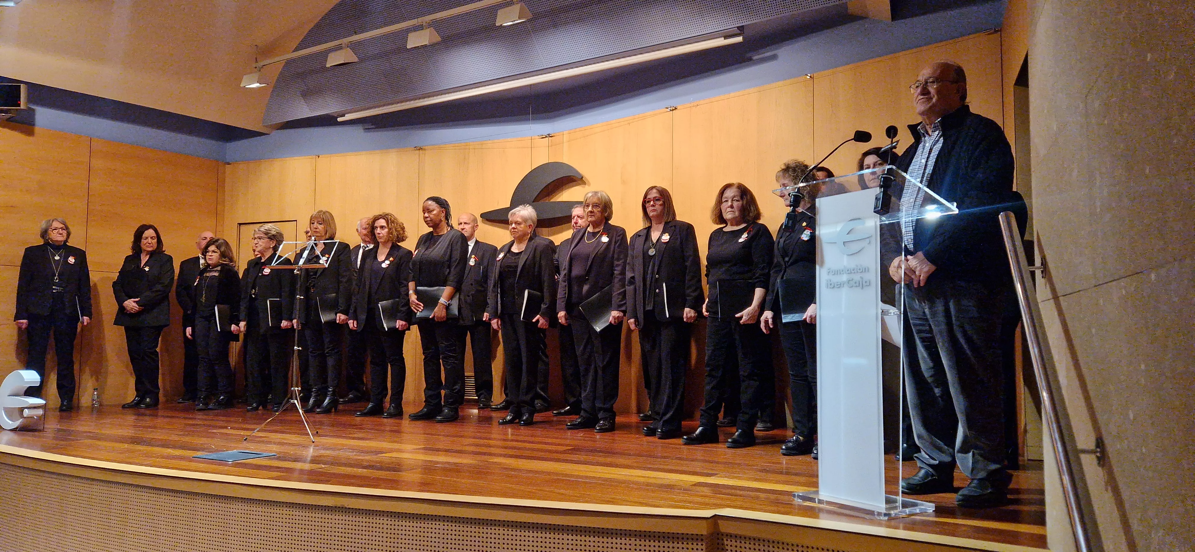 Coro Villa de Almudévar en el XIII Maratón de Villancicos de Huesca. Foto Myriam Martínez 