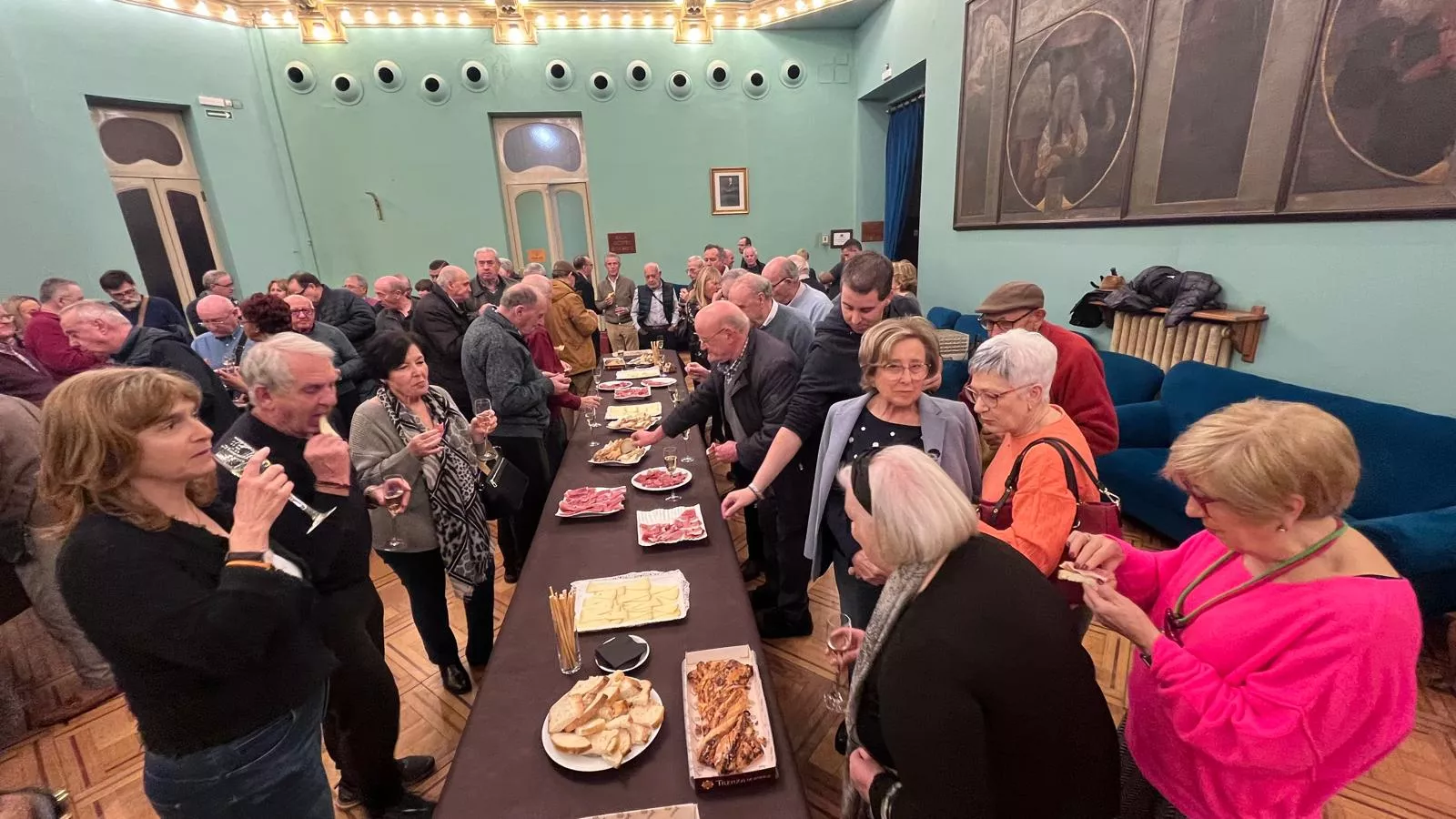 Entrega de premios y brindis navideño de los socios del Casino de Huesca. Foto Mercedes Manterola