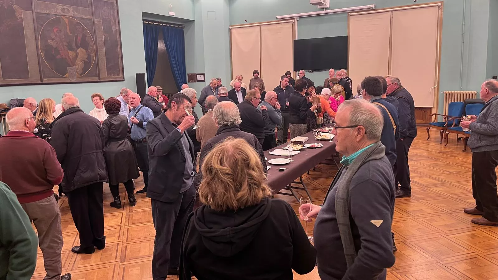 Entrega de premios y brindis navideño de los socios del Casino de Huesca. Foto Mercedes Manterola