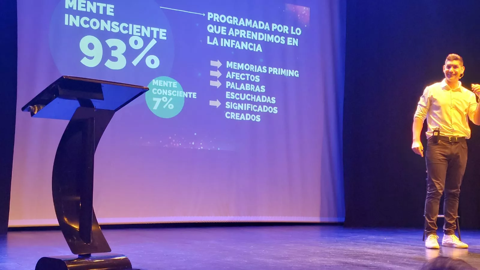 Presentación del libro Érase una vez de Sebastián Darpa