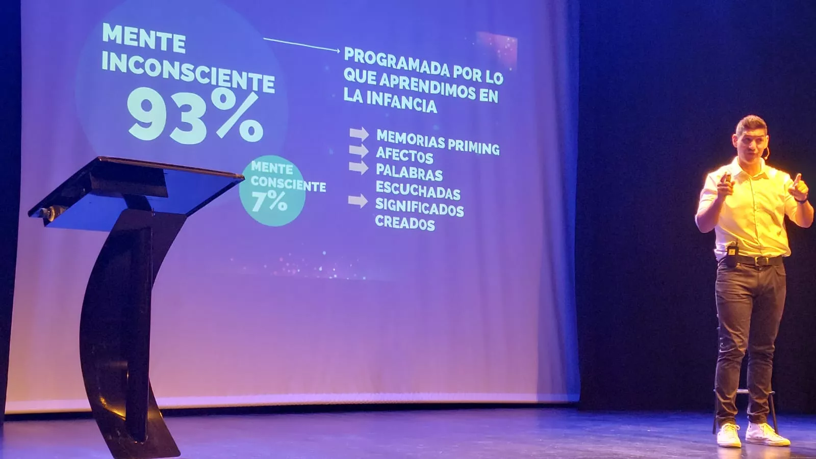 Presentación del libro Érase una vez de Sebastián Darpa