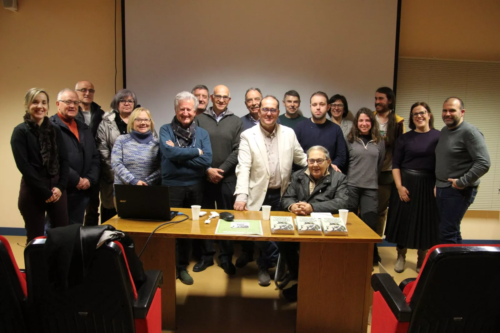 Presentación del libro "Homenaje a Cataluña y Aragón de George Orwell". Foto Carlos Neofato