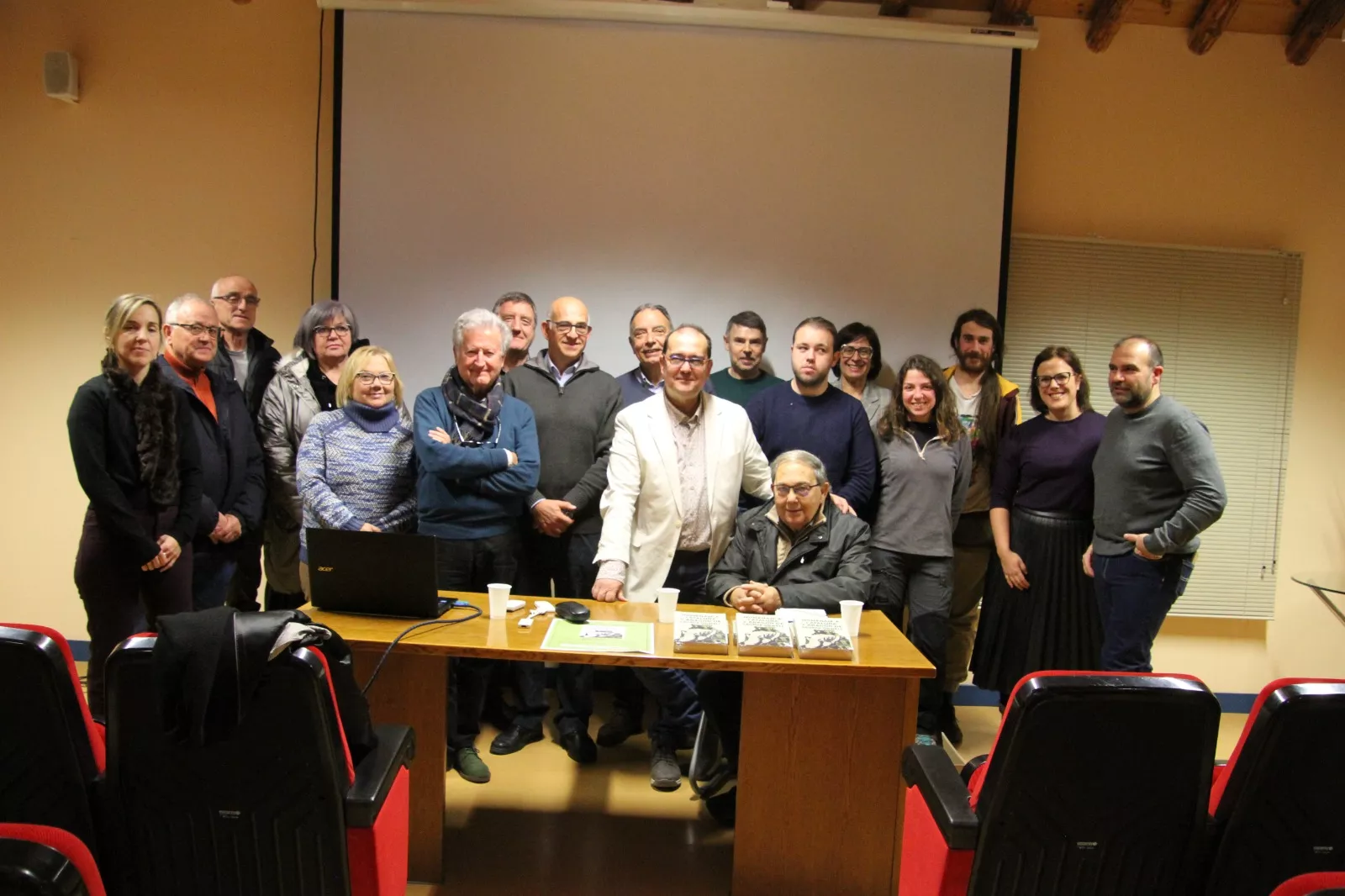 Presentación del libro "Homenaje a Cataluña y Aragón de George Orwell". Foto Carlos Neofato