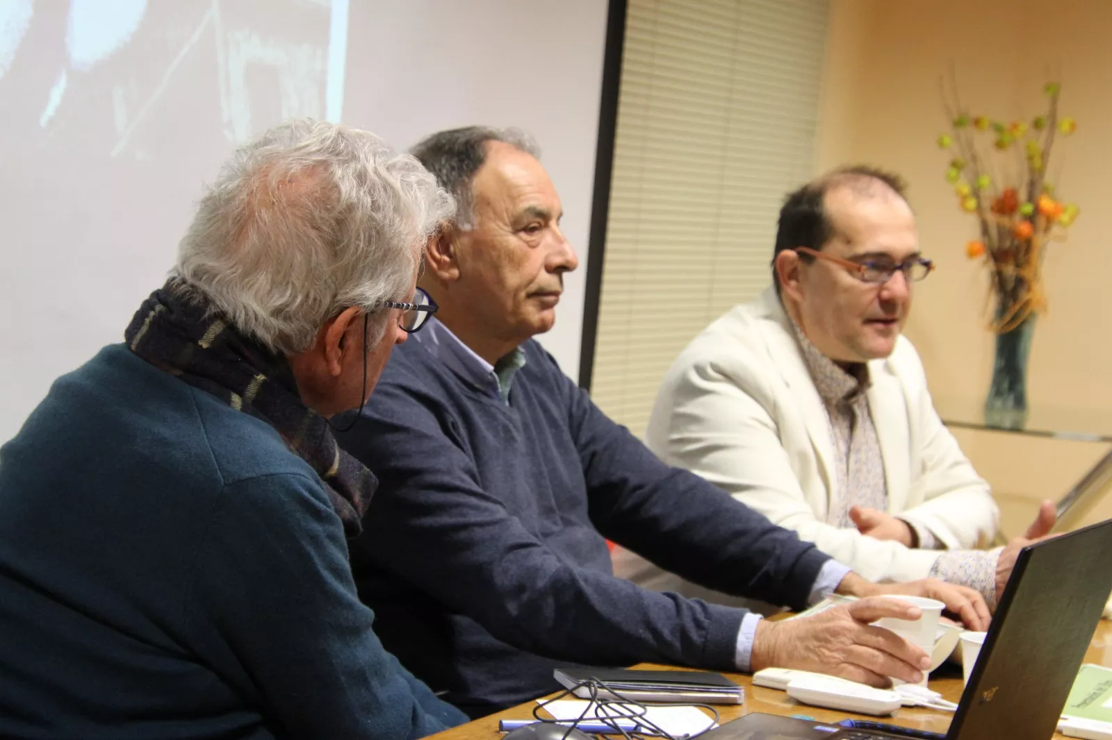 Presentación del libro "Homenaje a Cataluña y Aragón de George Orwell". Foto Carlos Neofato