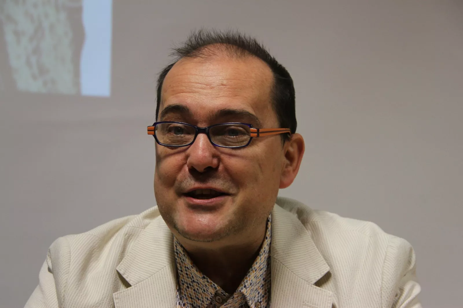 Presentación del libro "Homenaje a Cataluña y Aragón de George Orwell". Foto Carlos Neofato