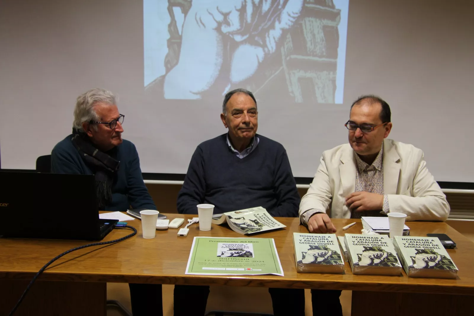 Presentación del libro "Homenaje a Cataluña y Aragón de George Orwell". Foto Carlos Neofato