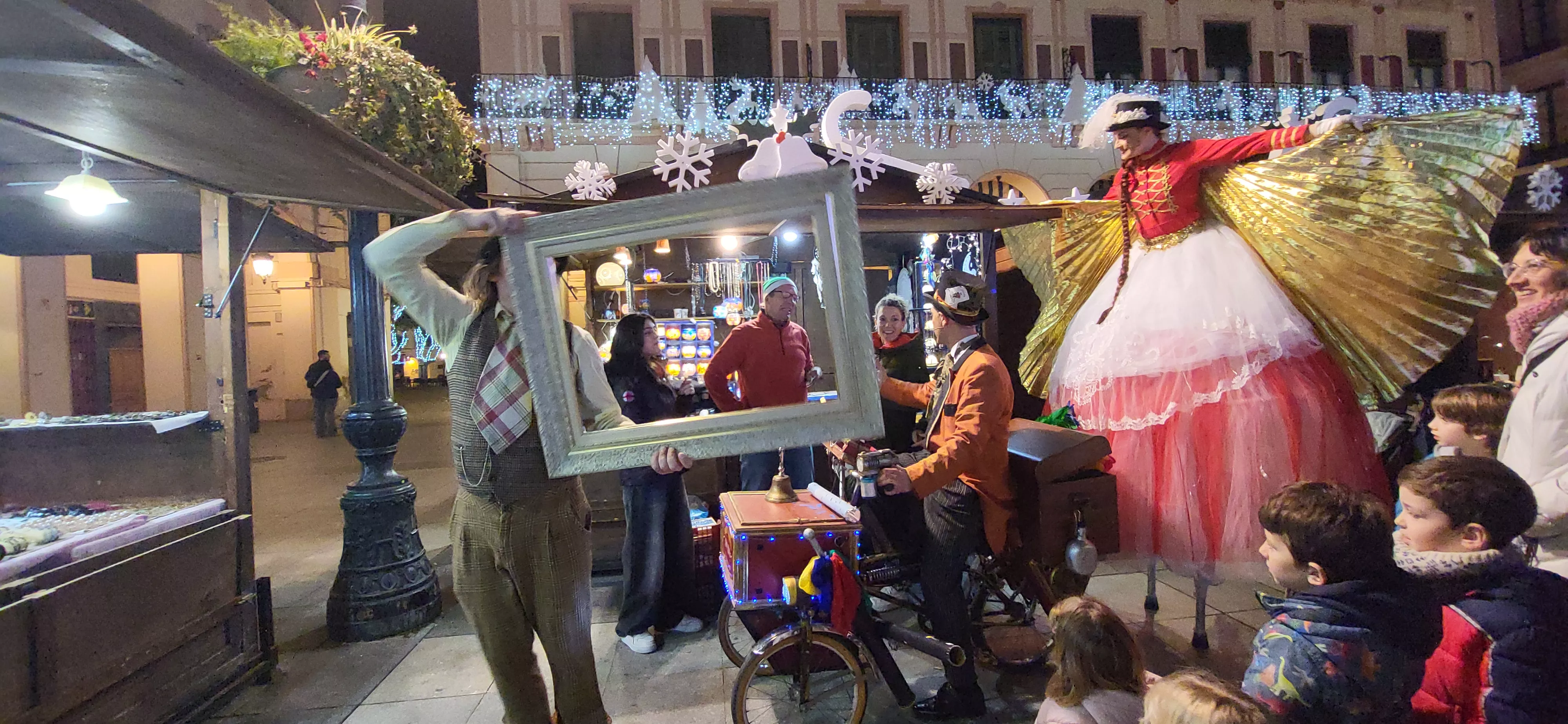 Muestra de Artesanía de Navidad de Huesca 2024.  Foto Mercedes Manterola