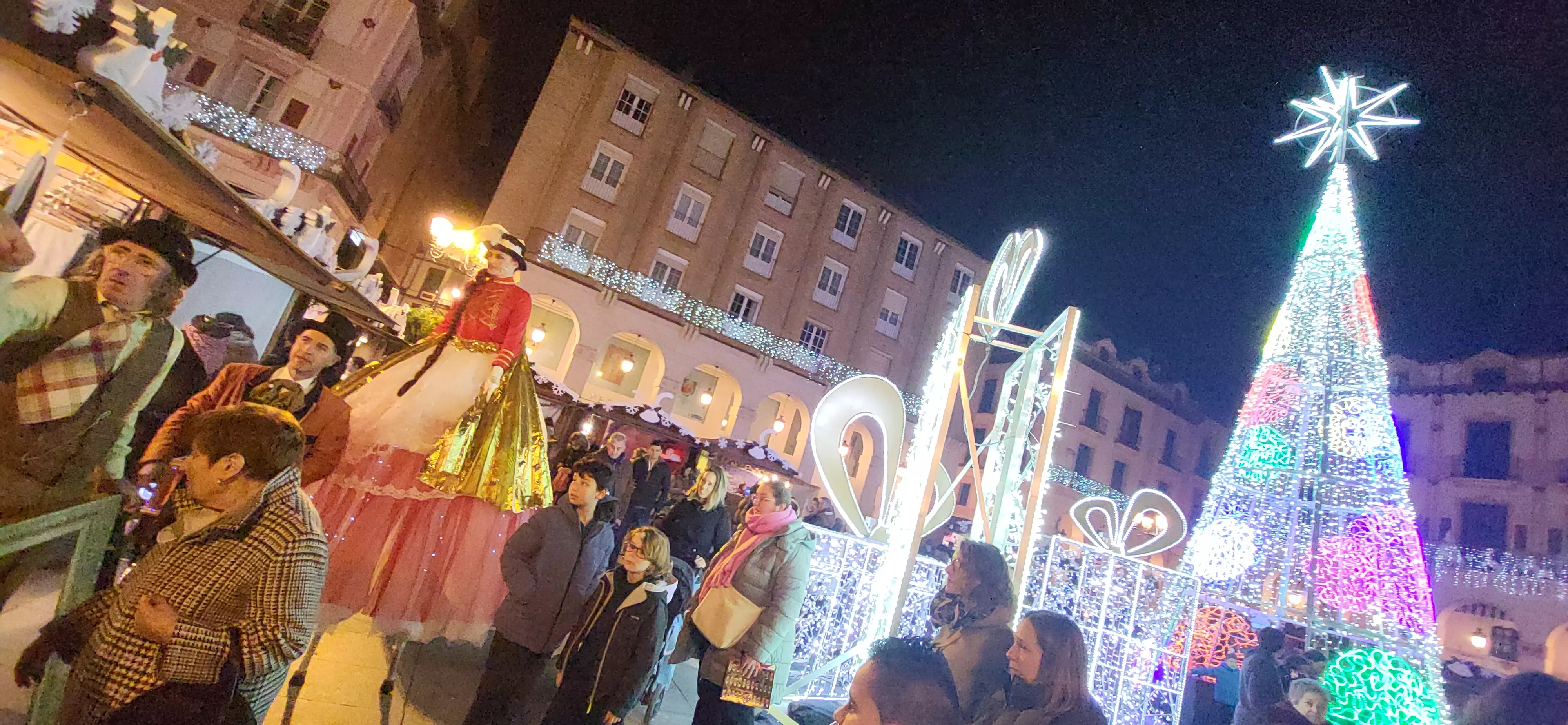 Muestra de Artesanía de Navidad de Huesca del pasado 2024.  Foto Mercedes Manterola