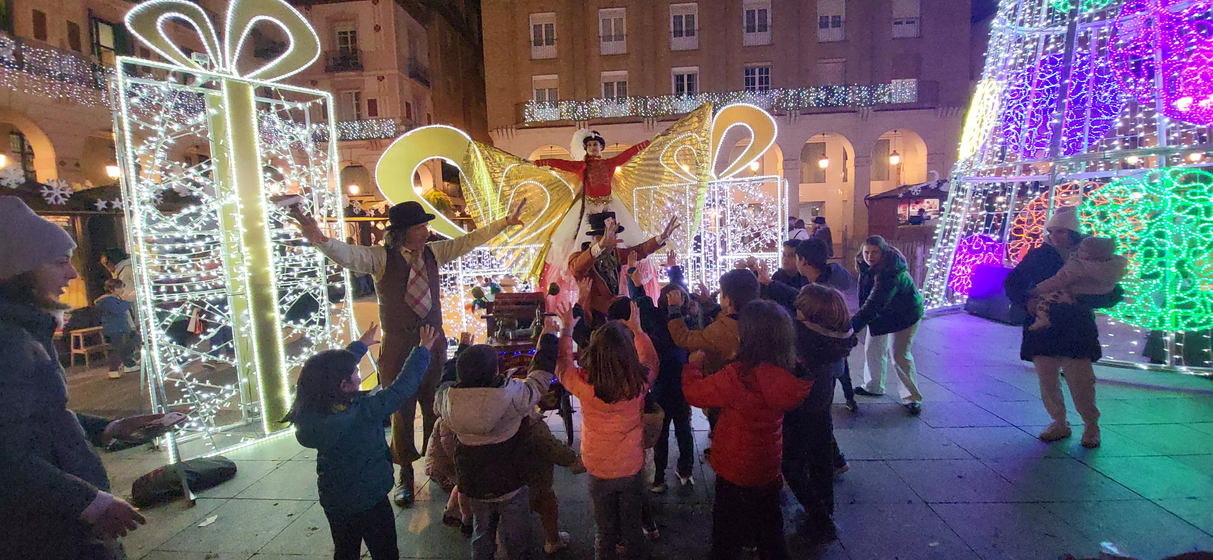 Muestra de Artesanía de Navidad de Huesca 2024.  Foto Mercedes Manterola