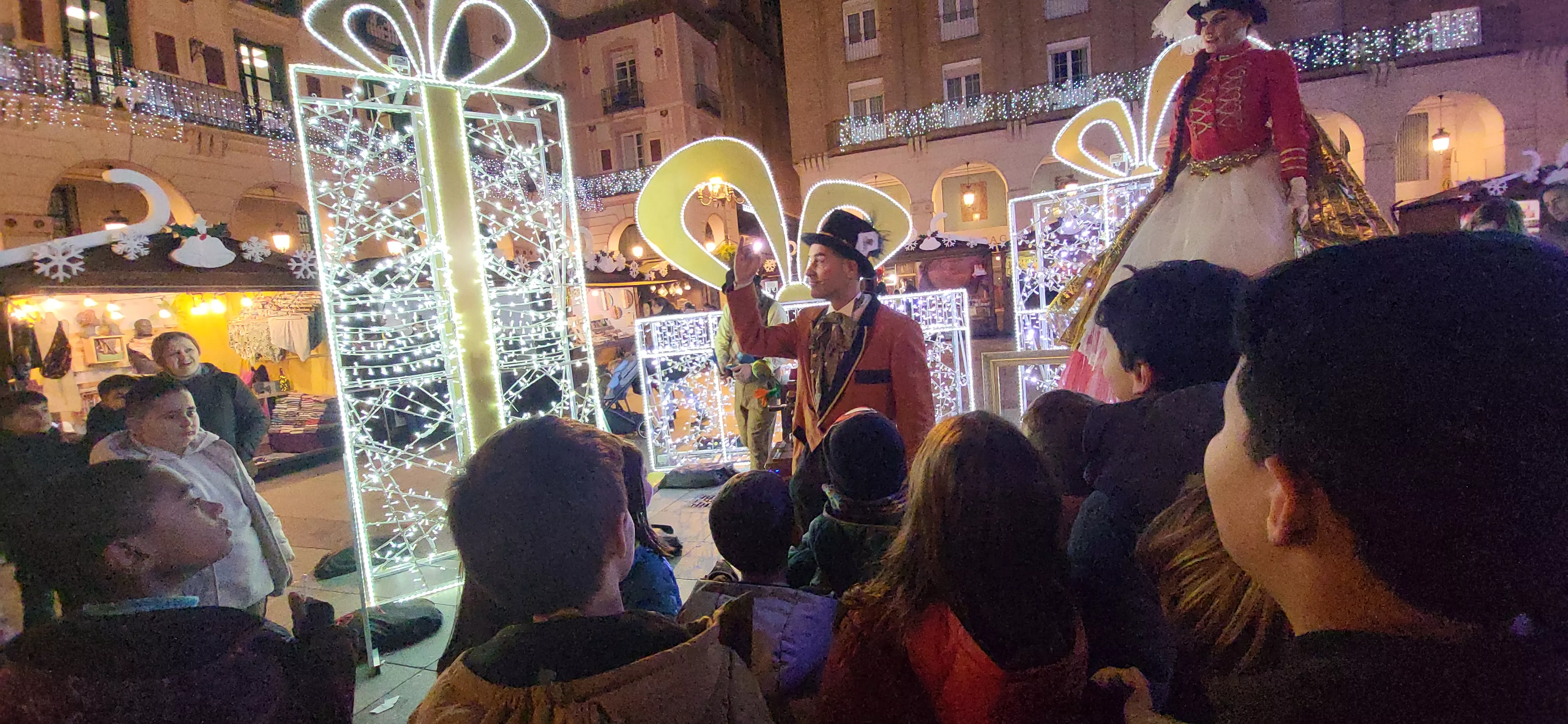 Muestra de Artesanía de Navidad de Huesca 2024.  Foto Mercedes Manterola