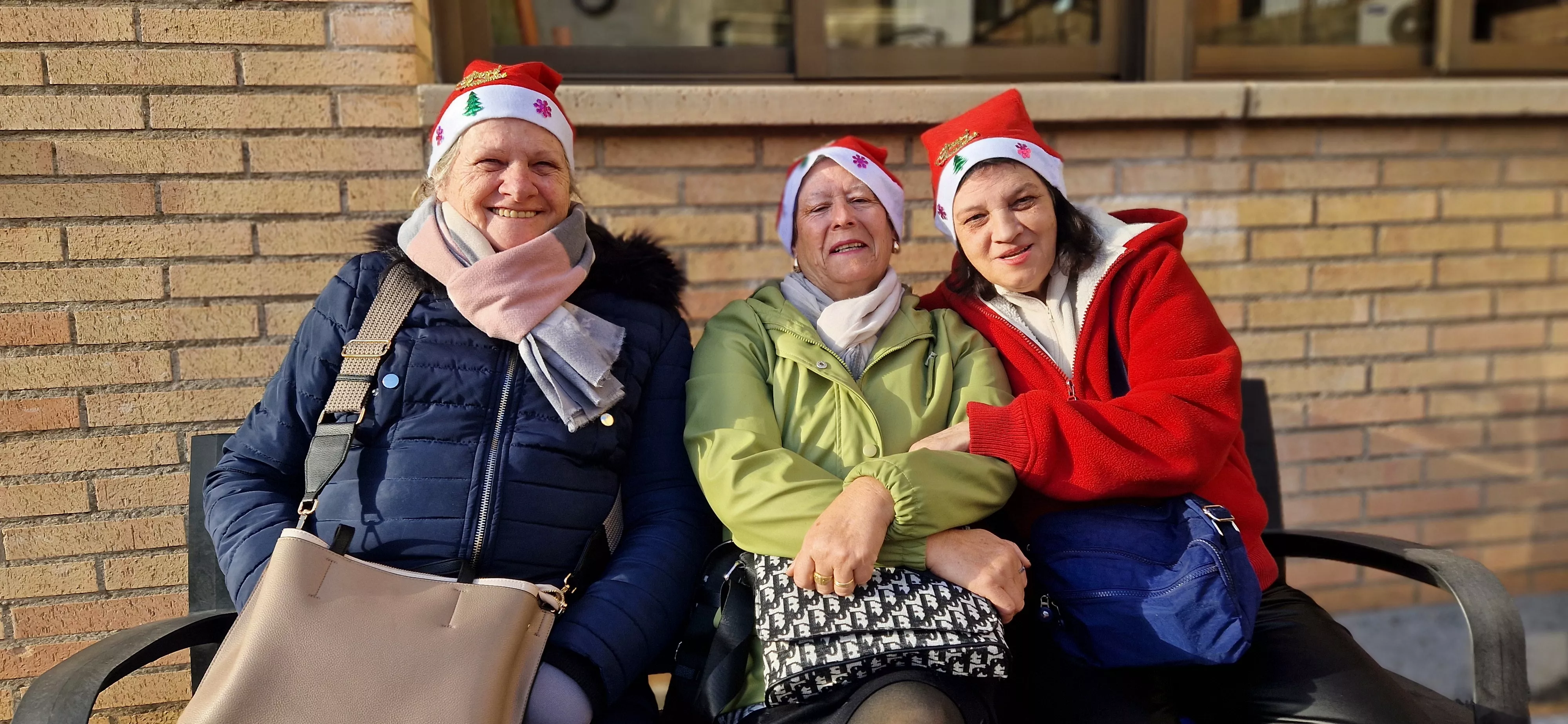  Fiesta de Navidad de la Escuela de Educación de Adultos de Huesca. Foto Myriam Martínez 