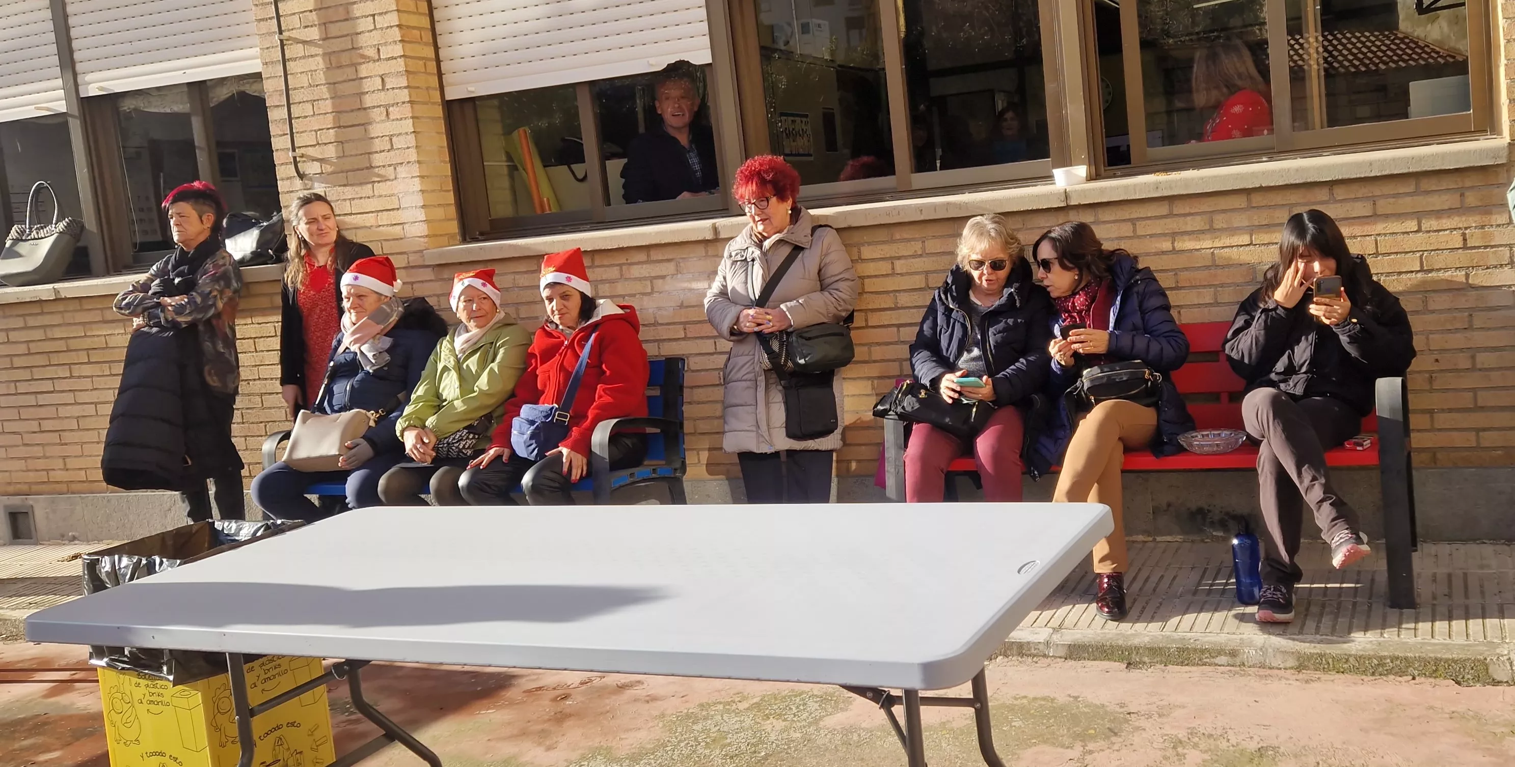  Fiesta de Navidad de la Escuela de Educación de Adultos de Huesca. Foto Myriam Martínez 