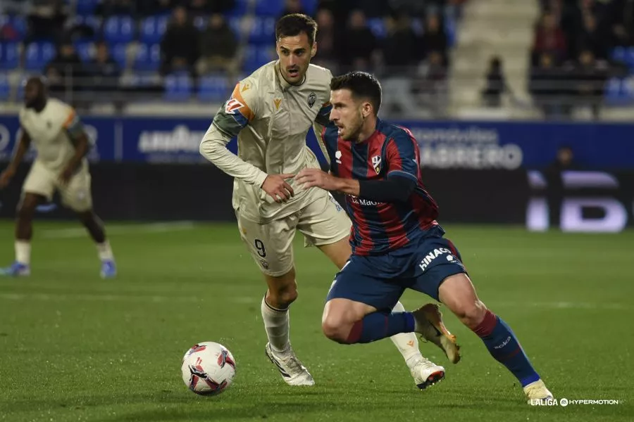 Gerard Valentín, otro año más en la partida de la SD Huesca