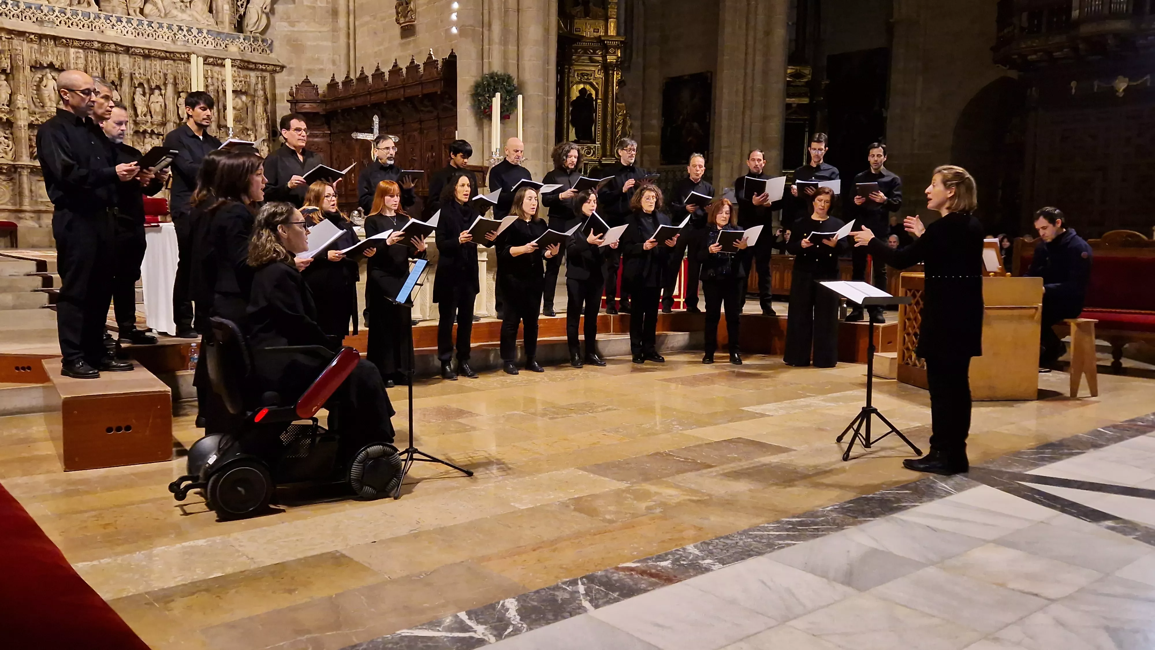 Concierto de Navidad del Campus de Huesca 2024 a cargo de la Coral Oscense. Foto Myriam Martínez