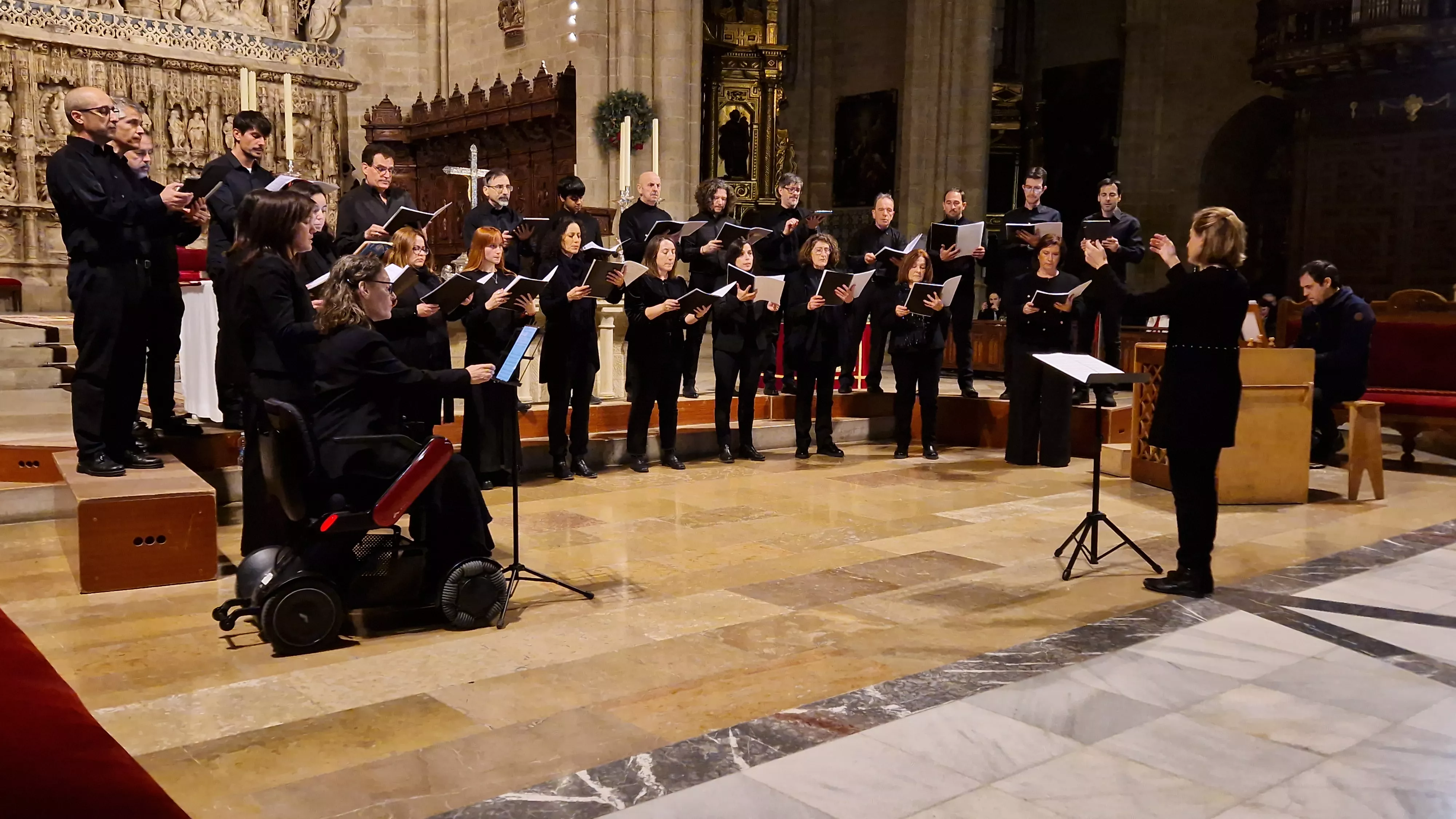 Concierto de Navidad del Campus de Huesca 2024 a cargo de la Coral Oscense. Foto Myriam Martínez