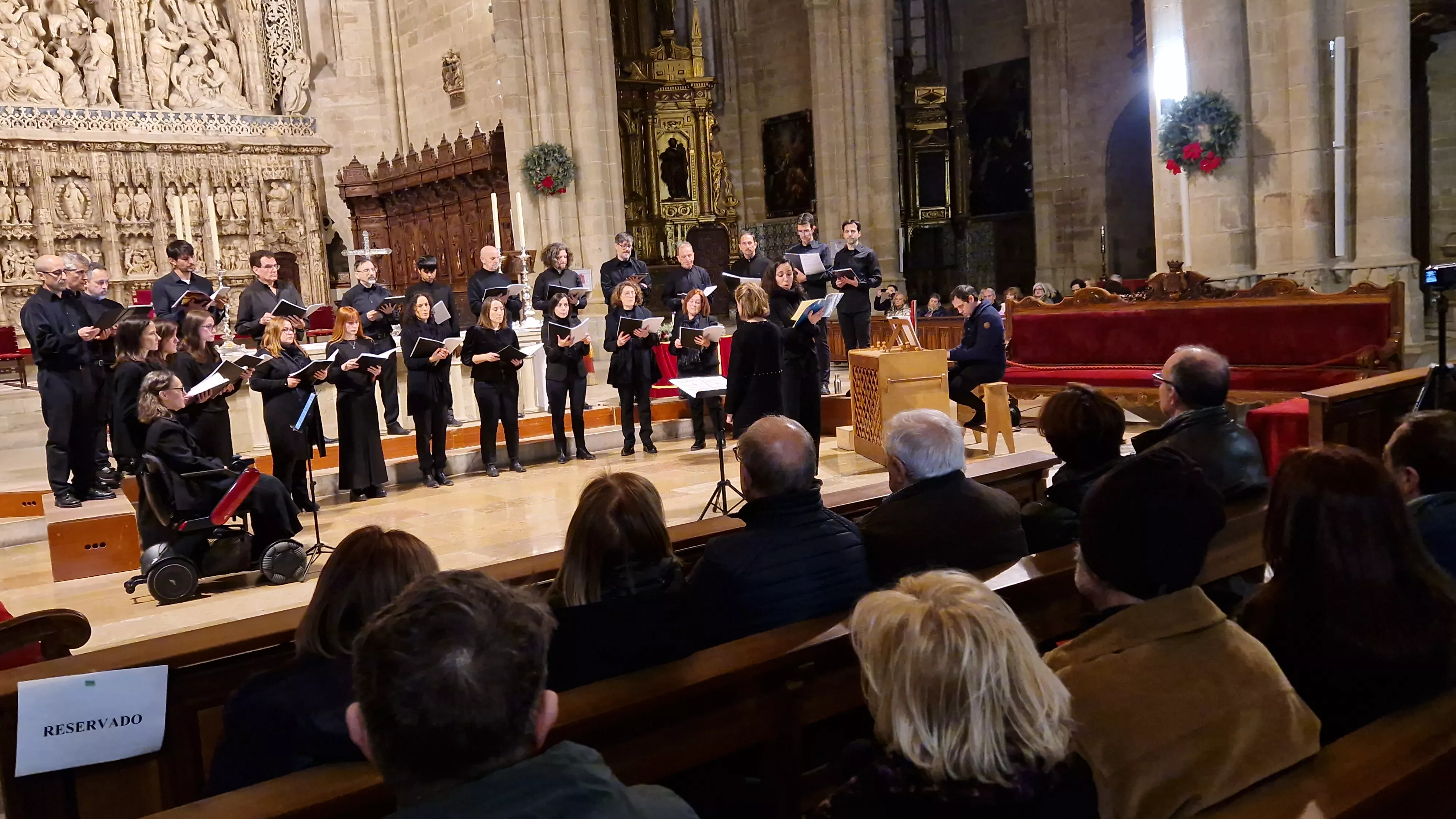 Concierto de Navidad del Campus de Huesca 2024 a cargo de la Coral Oscense. Foto Myriam Martínez