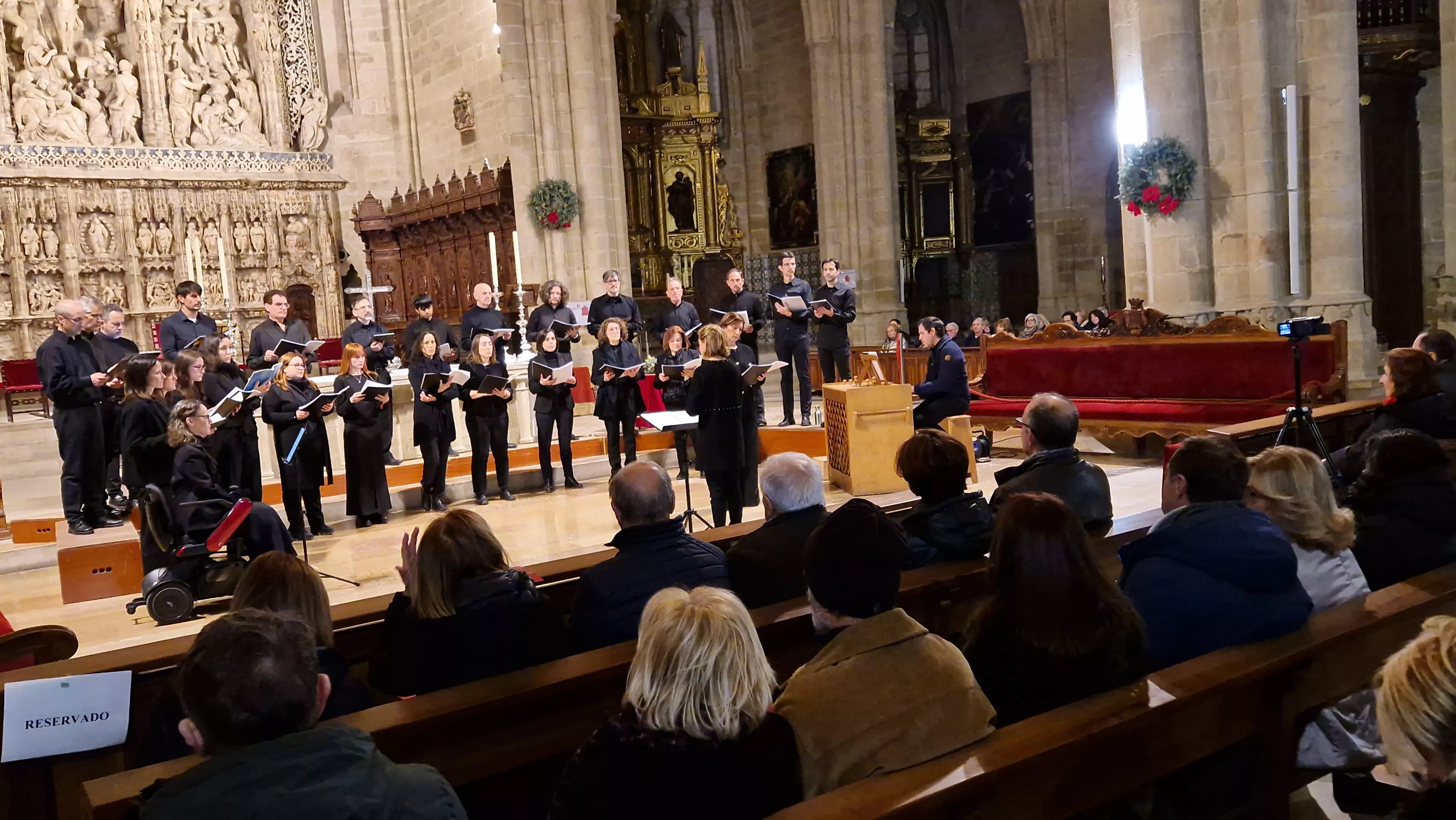 Concierto de Navidad del Campus de Huesca 2024 a cargo de la Coral Oscense. Foto Myriam Martínez
