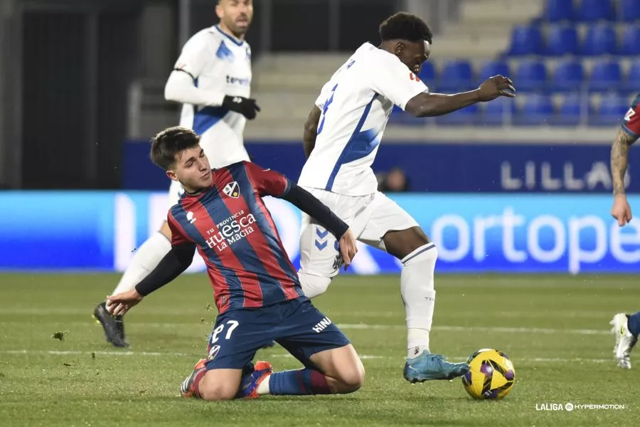 Javi Hernández, capaz de lo mejor, demostración de la alegría de los jugadores