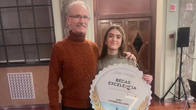 La atleta Sara Latorre con su entrenador, Ángel Ruata. La atleta Sara Latorre con su entrenador, Ángel Ruata.