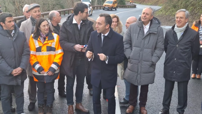 Visita de los representantes de Francia y España a la carretera del puerto del Somport. Visita de los representantes de Francia y España a la carretera del puerto del Somport.
