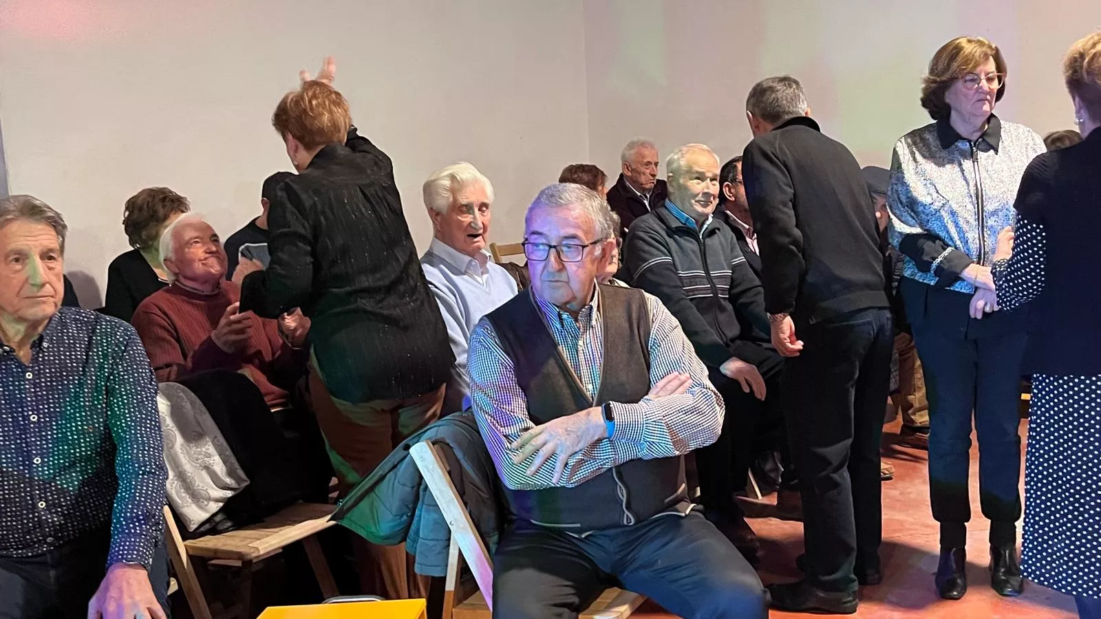 Brindis navideño y fiesta con los participantes de "Sácame a bailar". Foto Mercedes Manterola