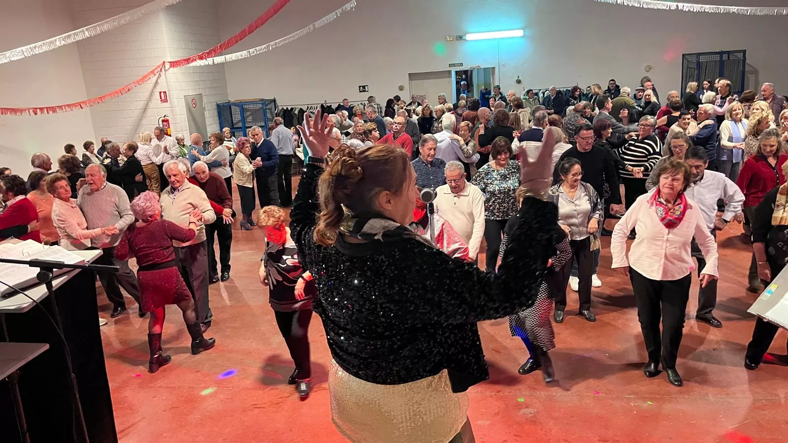 Participantes de "Sácame a bailar". Foto Mercedes Manterola