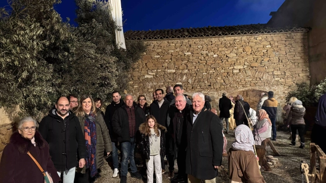 Representantes de las instituciones en la apertura del Belén Viviente de Estadilla. Representantes de las instituciones en la apertura del Belén Viviente de Estadilla.