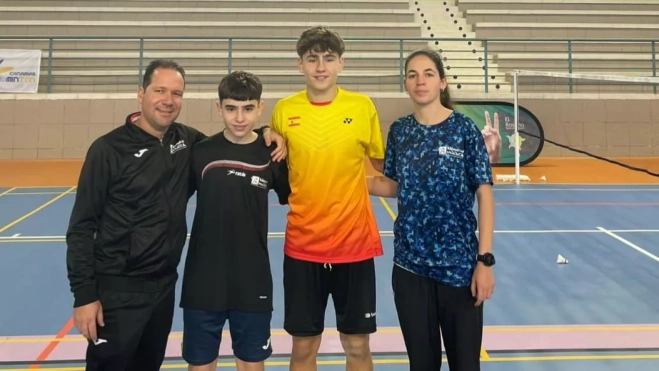 Roberto Mollinedo, Hugo Gállego, Jorge Royo y Aitana Díez en Tenerife. Roberto Mollinedo, Hugo Gállego, Jorge Royo y Aitana Díez en Tenerife.