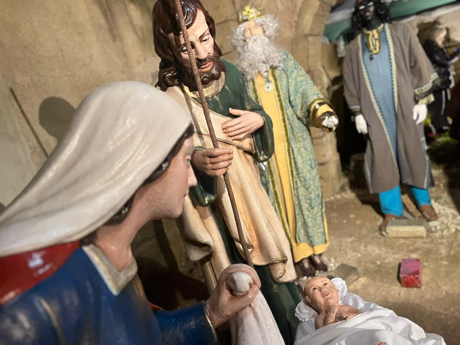 Belén instalado en los restos de la iglesia de la Malena de Huesca. Foto Mercedes Manterola
