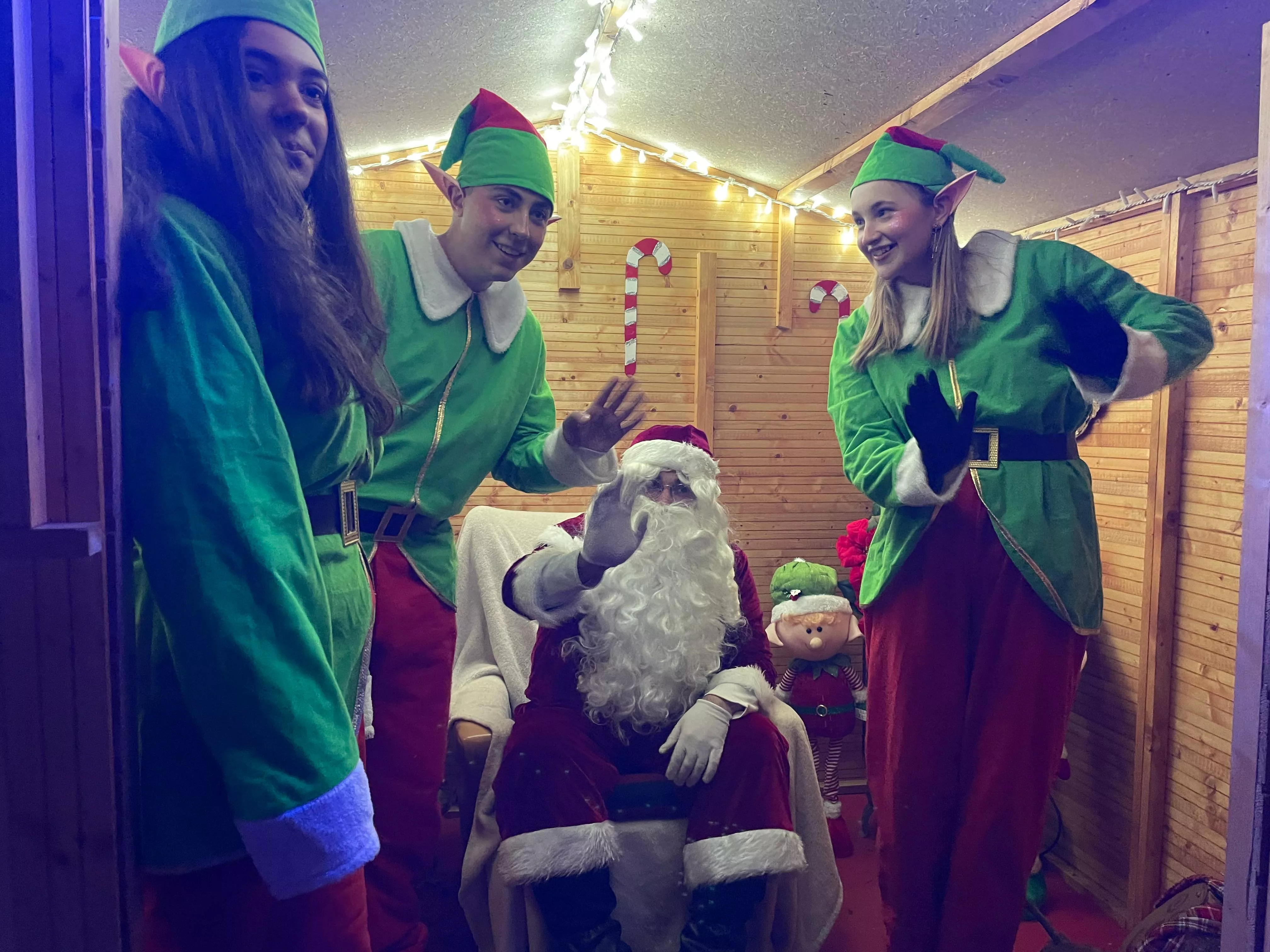 Pasada edición del desfile navideño de Monzón.