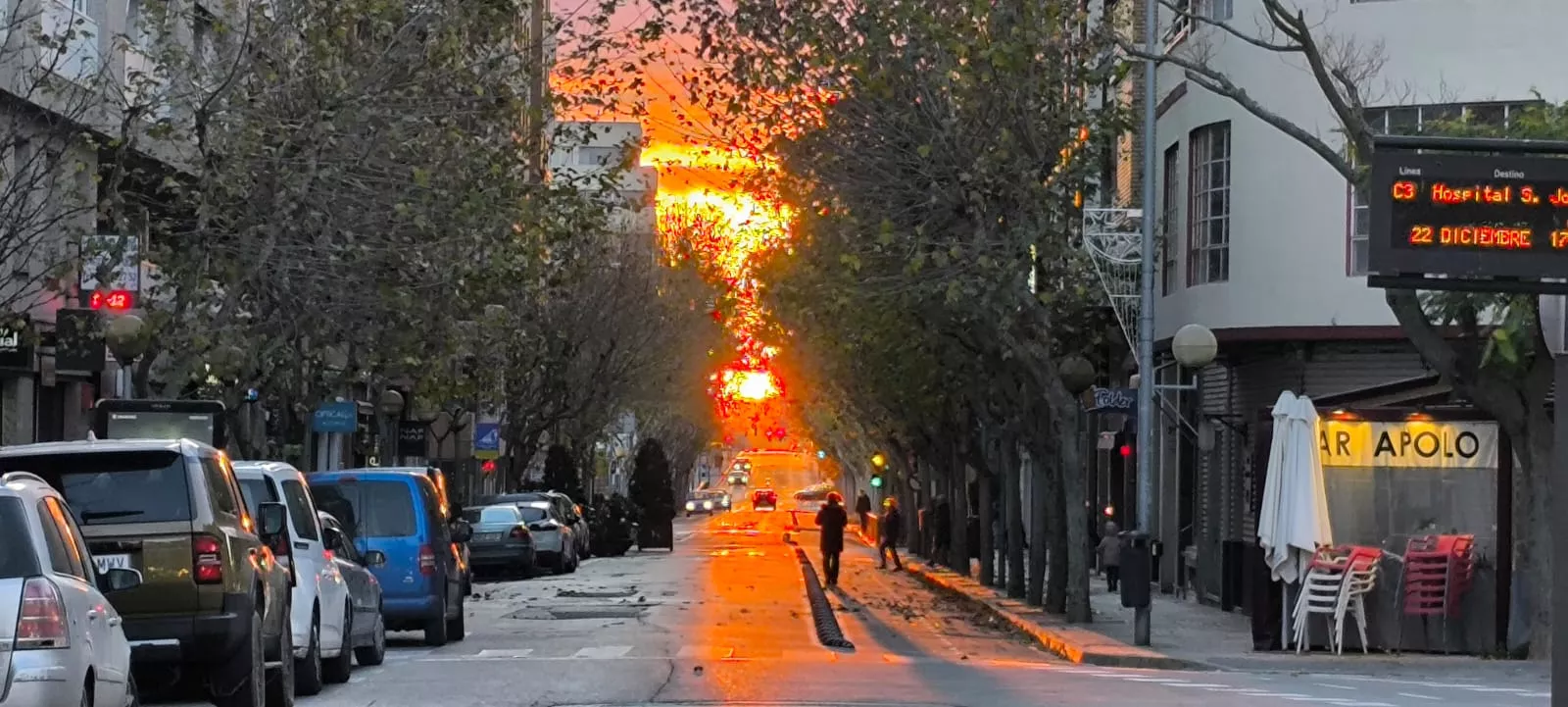 Solsticio de Invierno en la Avenida Martínez de Velasco de Huesca. Foto Joaquín Santafé