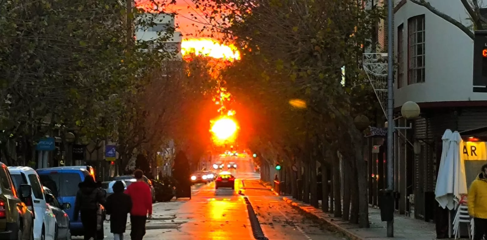 Solsticio de Invierno en la Avenida Martínez de Velasco de Huesca. Foto Joaquín Santafé
