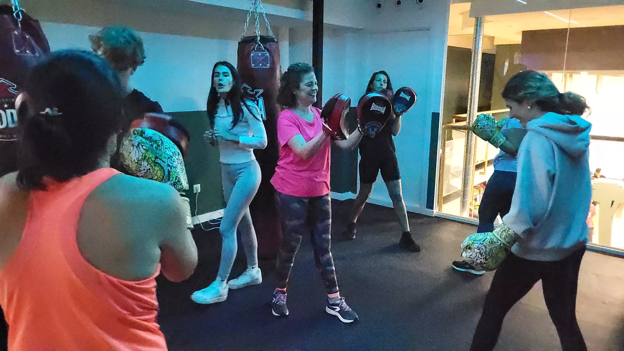 Boxing Salú en Yamira Salú en Huesca