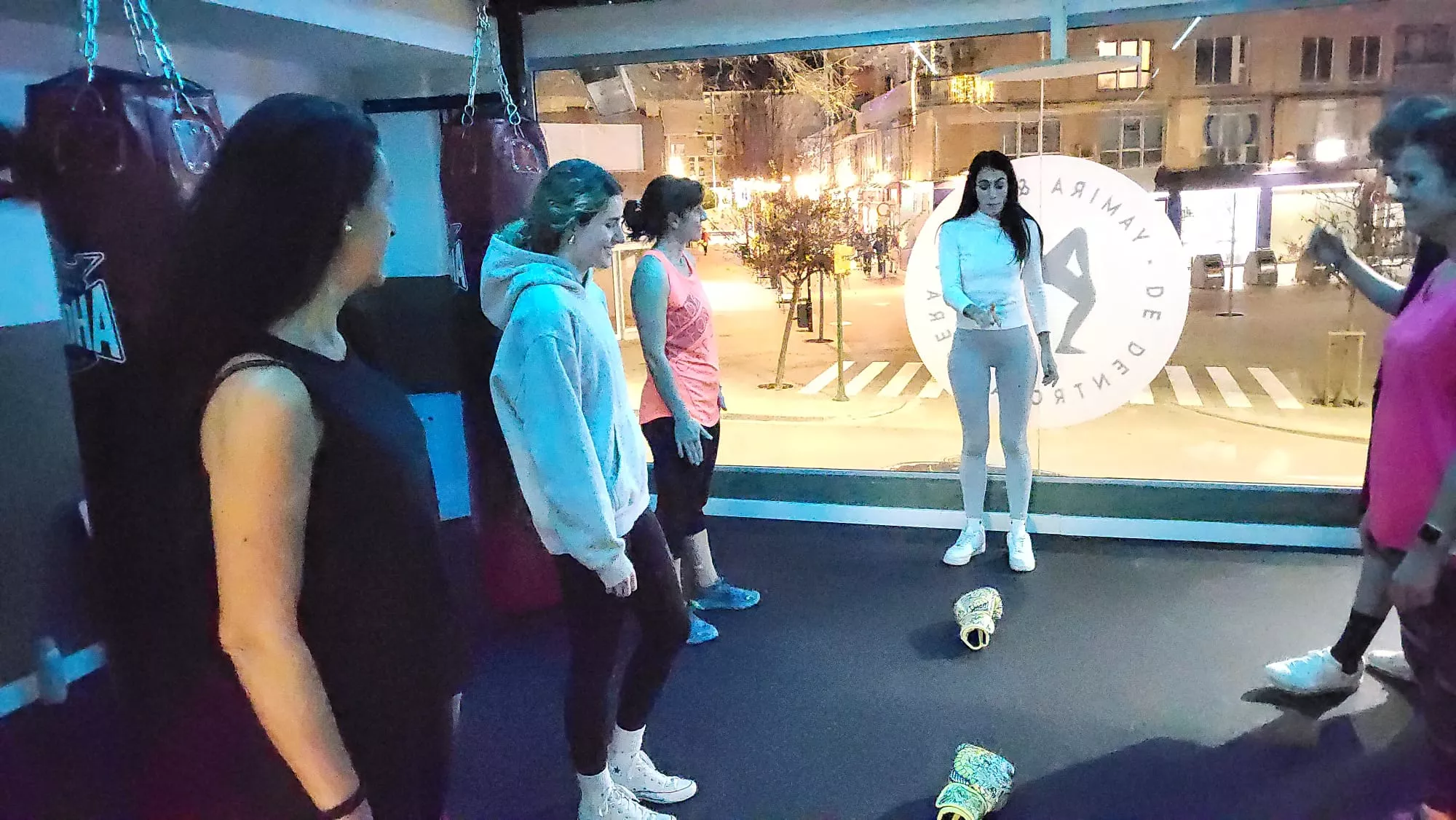 Boxing Salú en Yamira Salú en Huesca