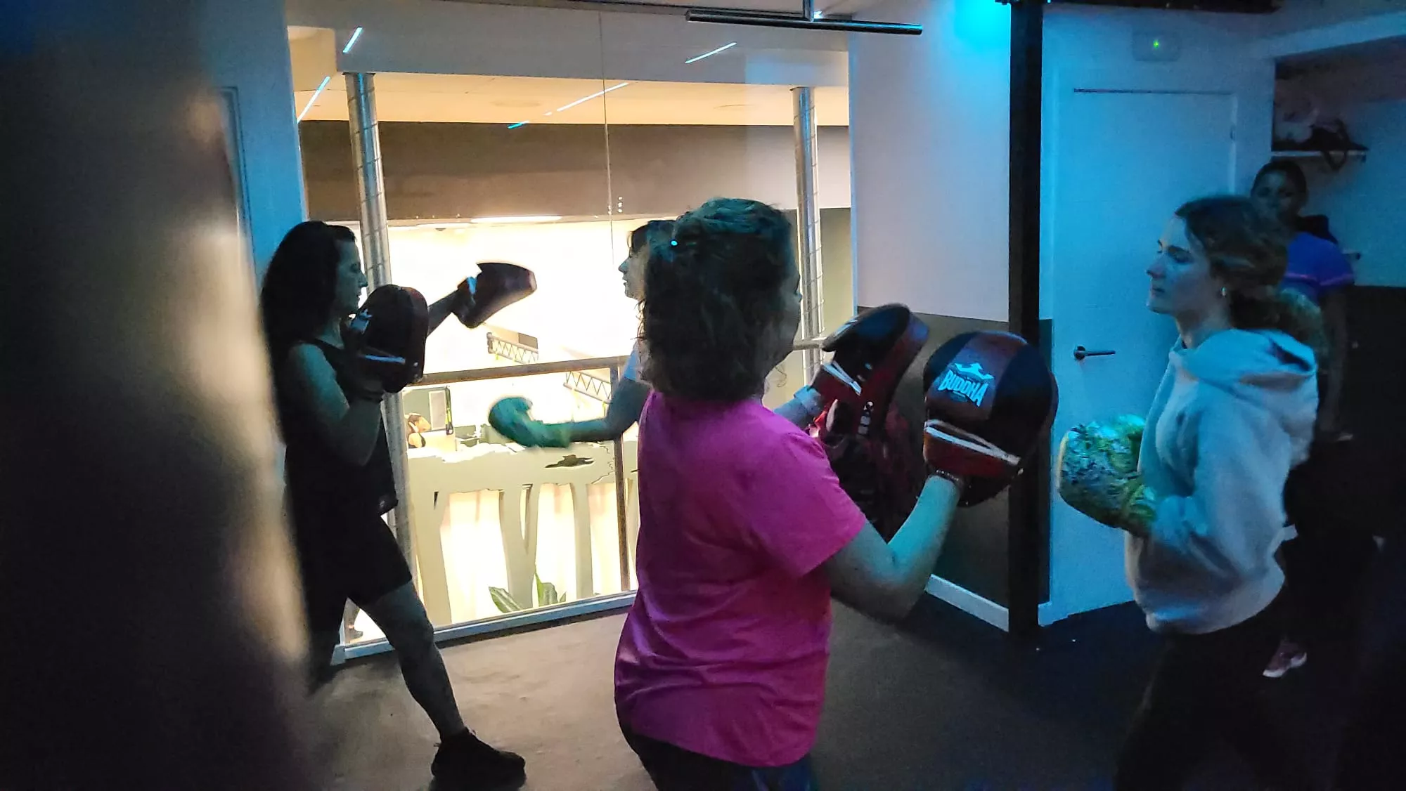 Boxing Salú en Yamira Salú en Huesca