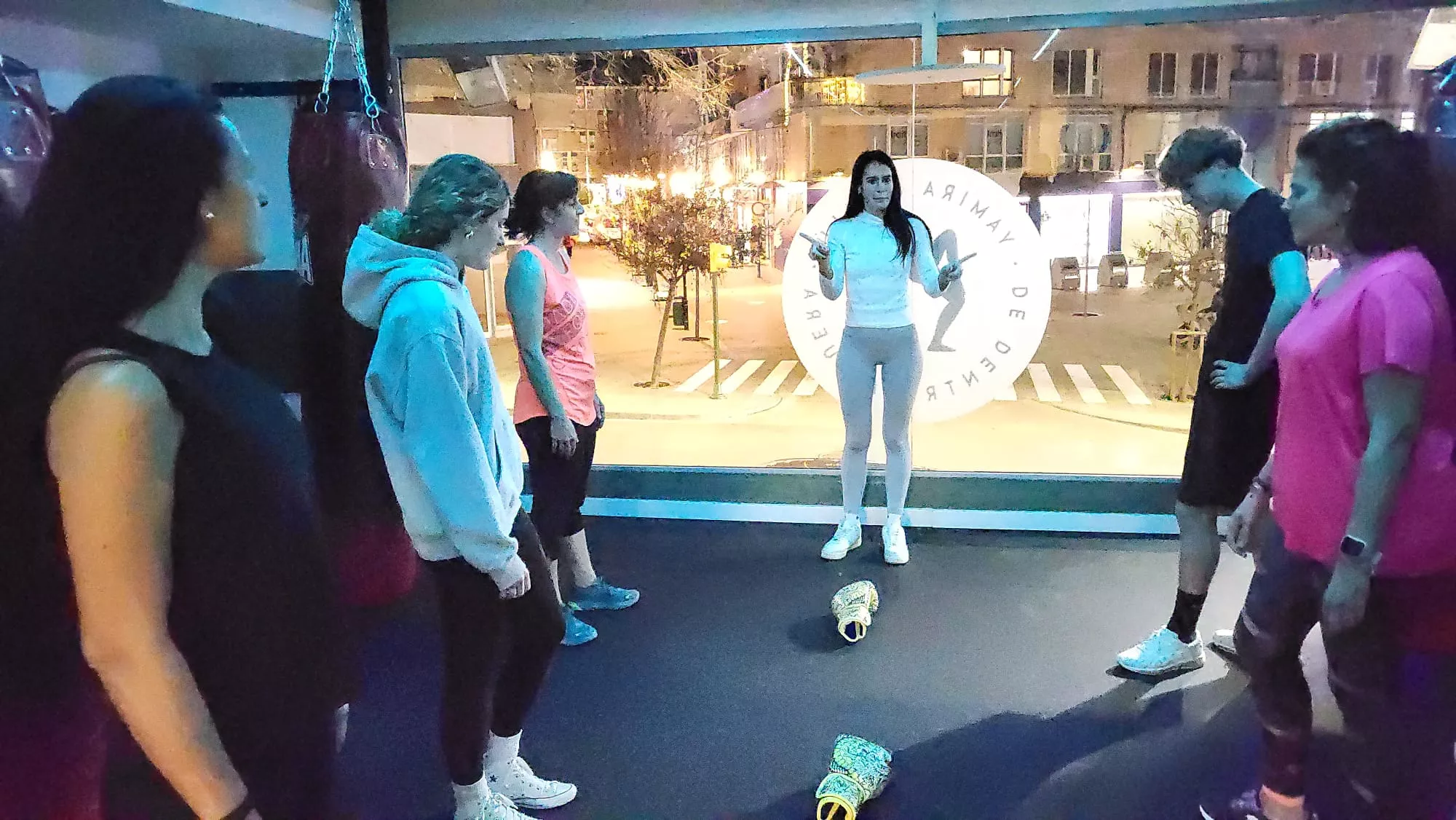 Boxing Salú en Yamira Salú en Huesca