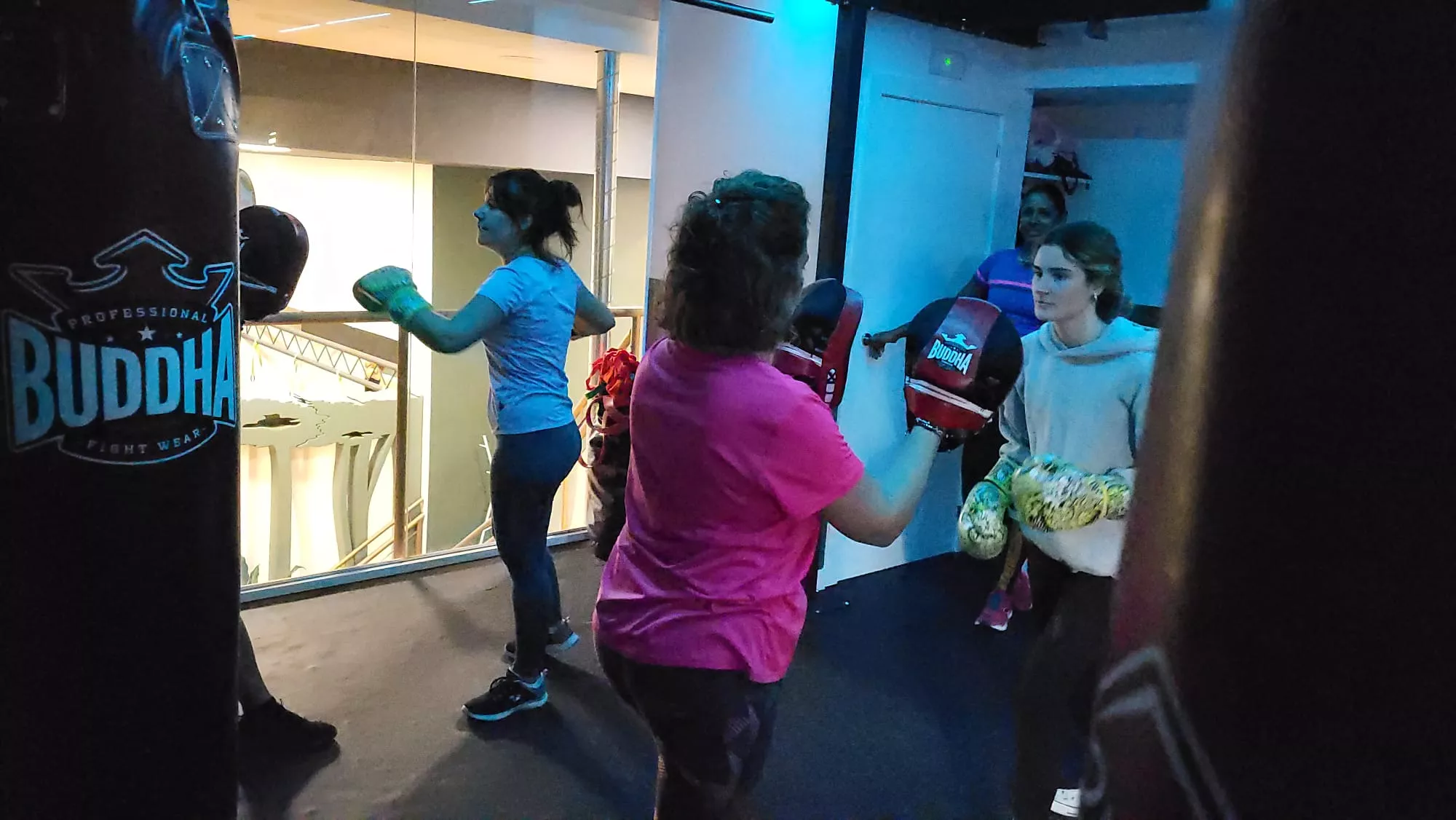 Boxing Salú en Yamira Salú en Huesca