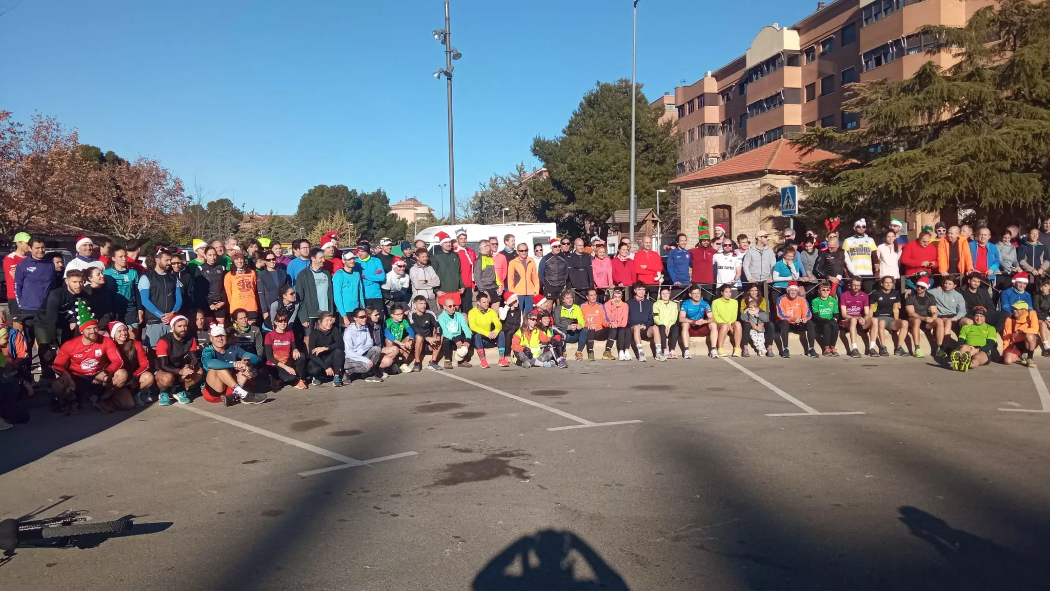 Foto de familia de la Carrera de Navidad de Huesca Foto de familia de la Carrera de Navidad de Huesca